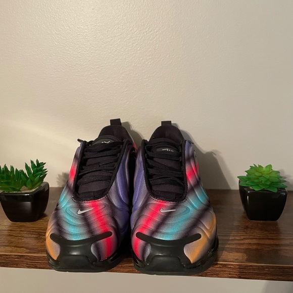 Nike Air Max 720 GS ‘Game Change’ - Picture 2 of 6